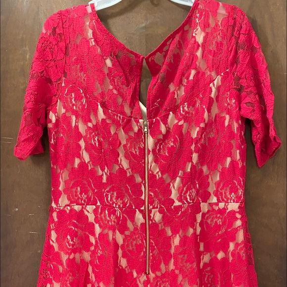 SALE 🔥Danny & Nicole red lace dress in great shape - Picture 2 of 7